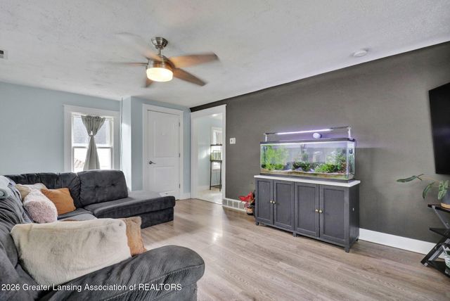 3211 Westmont Avenue, Lansing, MI 48906