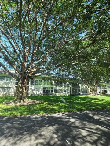 2612 Nassau Bnd E2, Coconut Creek, FL 33066