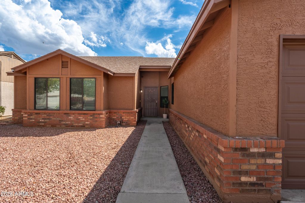 7425 W OCOTILLO Road, Glendale, AZ 85303 — photo 2