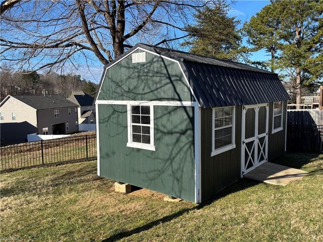 5019 Peppertree Road, Clemmons, NC 27012