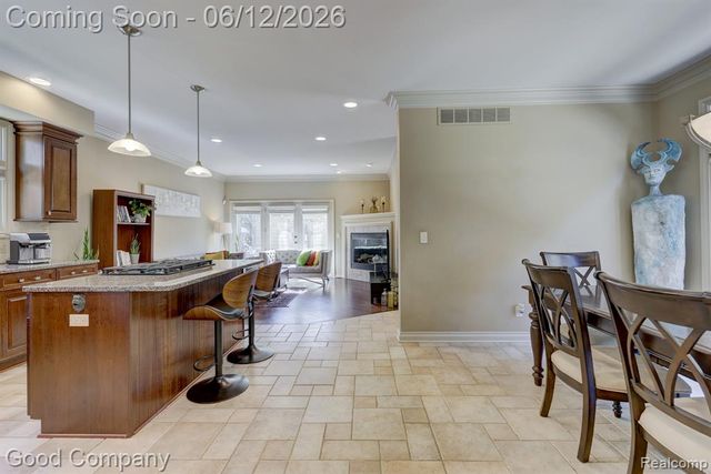 721 S Kenwood Avenue, Royal Oak, MI 48067