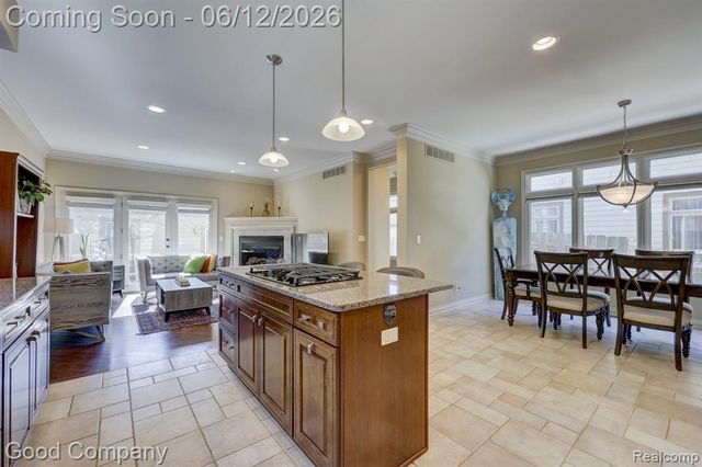 721 S Kenwood Avenue, Royal Oak, MI 48067