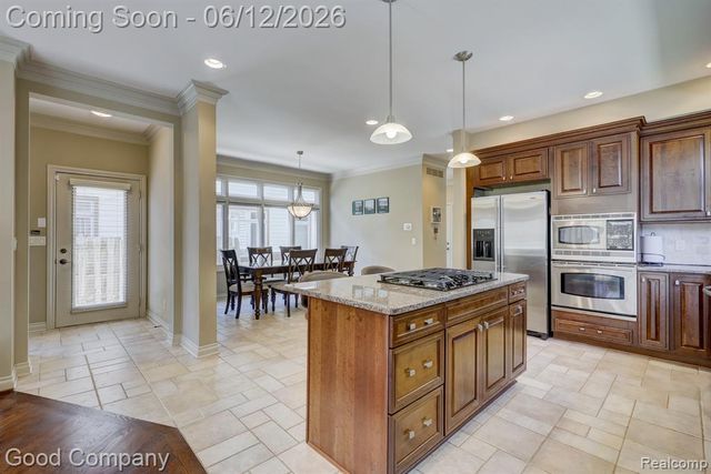 721 S Kenwood Avenue, Royal Oak, MI 48067