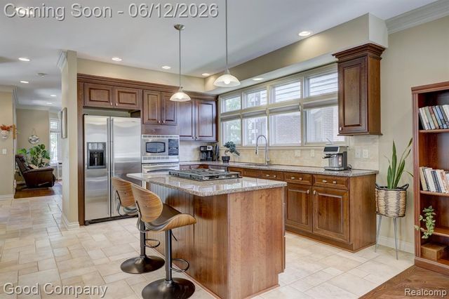 721 S Kenwood Avenue, Royal Oak, MI 48067