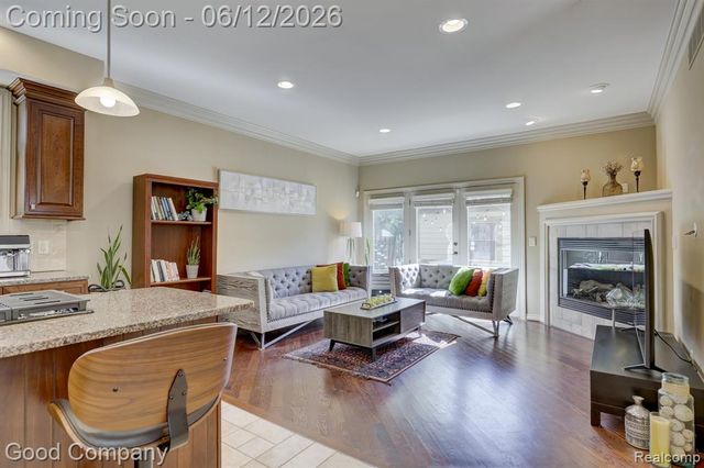 721 S Kenwood Avenue, Royal Oak, MI 48067