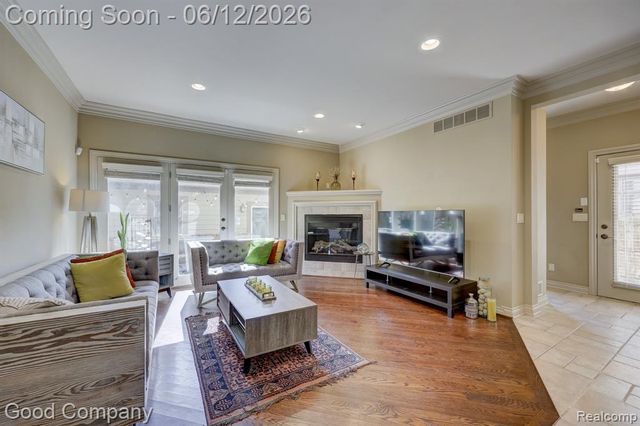721 S Kenwood Avenue, Royal Oak, MI 48067