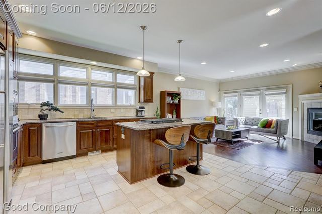 721 S Kenwood Avenue, Royal Oak, MI 48067