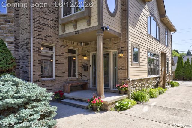 721 S Kenwood Avenue, Royal Oak, MI 48067