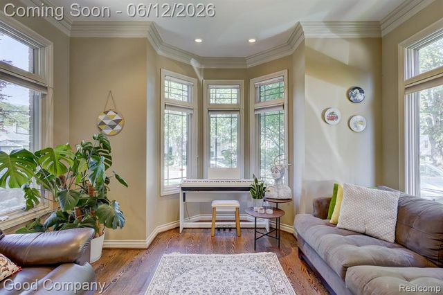 721 S Kenwood Avenue, Royal Oak, MI 48067