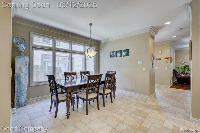 721 S Kenwood Avenue, Royal Oak, MI 48067