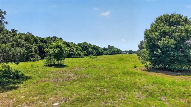 7755 CR 714, Center Hill, FL 33514