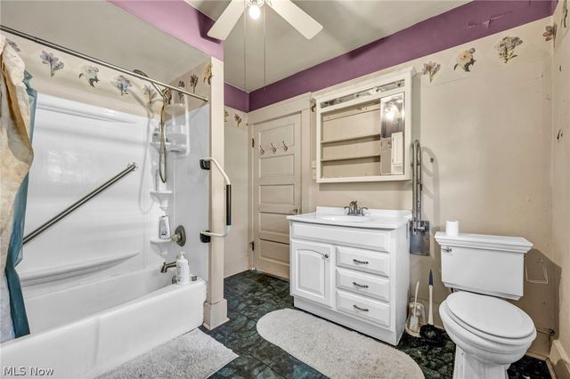732 Robbins Avenue, Niles, OH 44446