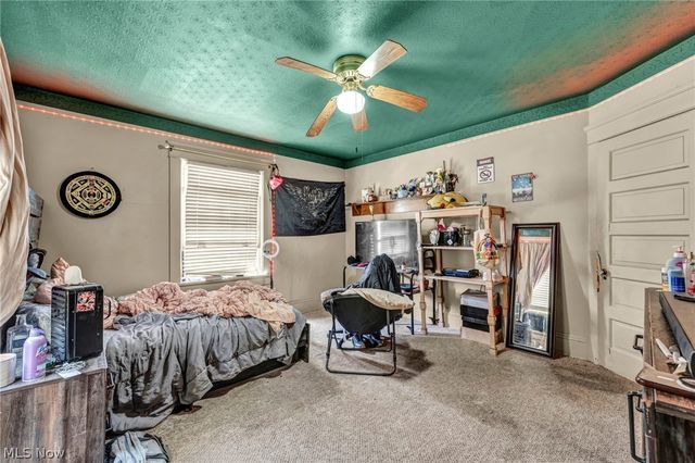 732 Robbins Avenue, Niles, OH 44446