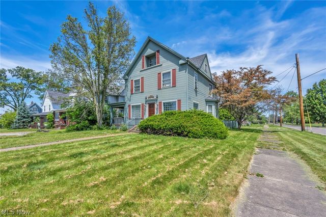 732 Robbins Avenue, Niles, OH 44446