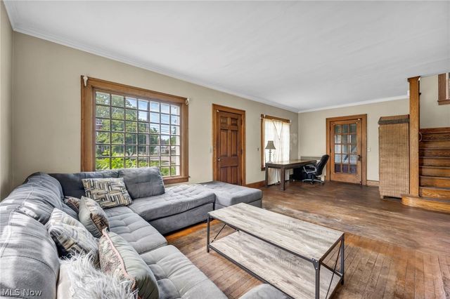 732 Robbins Avenue, Niles, OH 44446