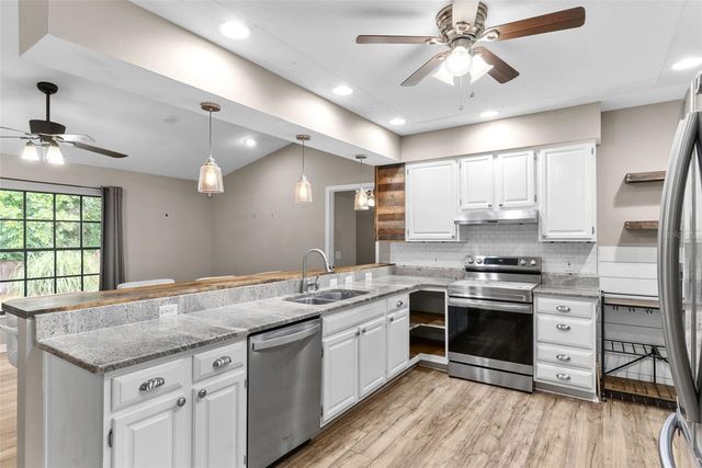 1514 LAKE THOMAS LOOP, Winter Haven, FL 33880
