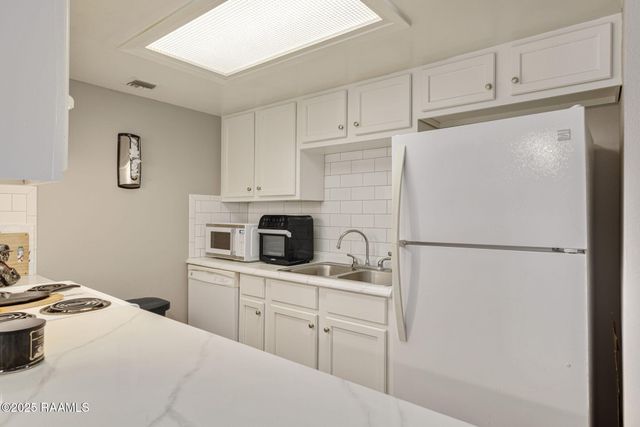 3121 Johnston Street Apt 112, Lafayette, LA 70503