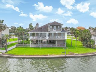 16606 Jamaica Cove Road, Jamaica Beach, TX 77554