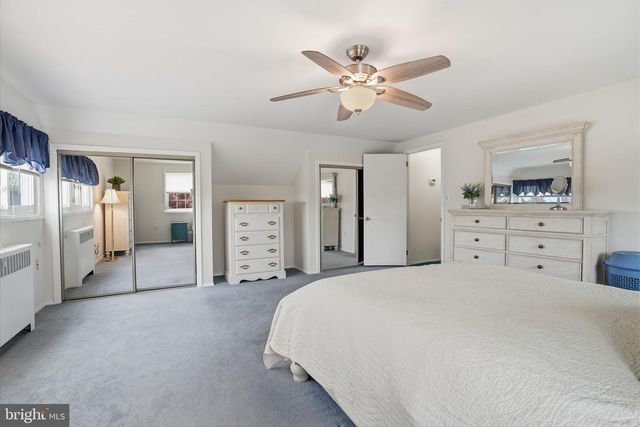 55 CANOEBIRCH RD, Levittown, PA 19057