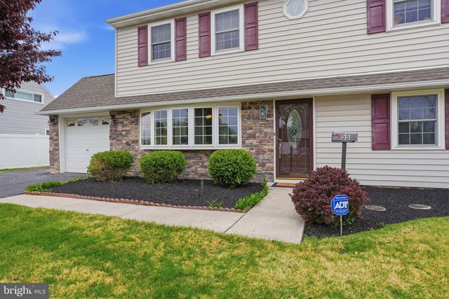 55 CANOEBIRCH RD, Levittown, PA 19057