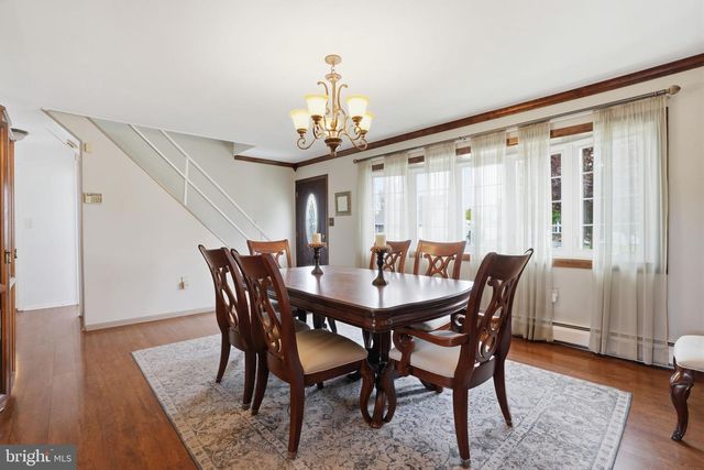 55 CANOEBIRCH RD, Levittown, PA 19057