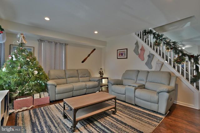 617 W 2ND ST, Florence, NJ 08518