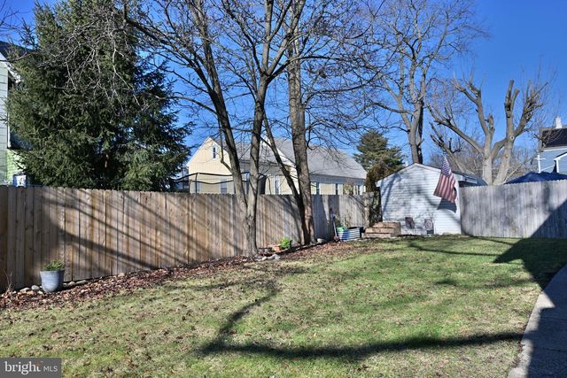 617 W 2ND ST, Florence, NJ 08518