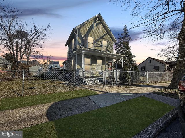 617 W 2ND ST, Florence, NJ 08518