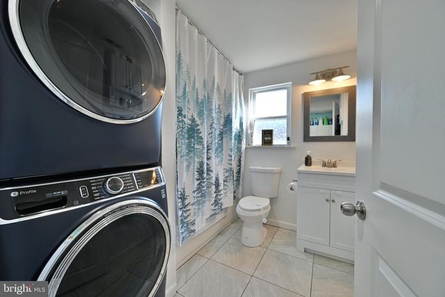 617 W 2ND ST, Florence, NJ 08518