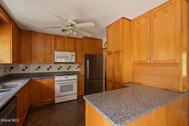 212 Route 9h, Claverack, NY 12534