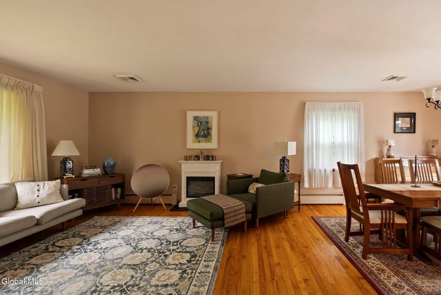 212 Route 9h, Claverack, NY 12534
