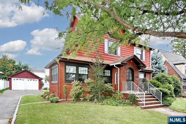 220 Raymond Street, Hasbrouck Heights, NJ 07604