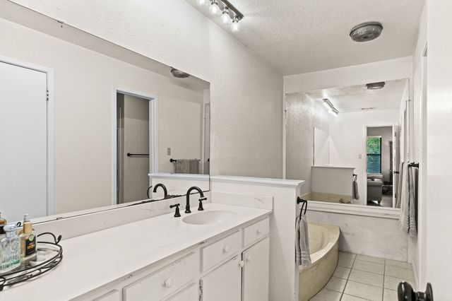 2403 County Road 2224, Decatur, TX 76234