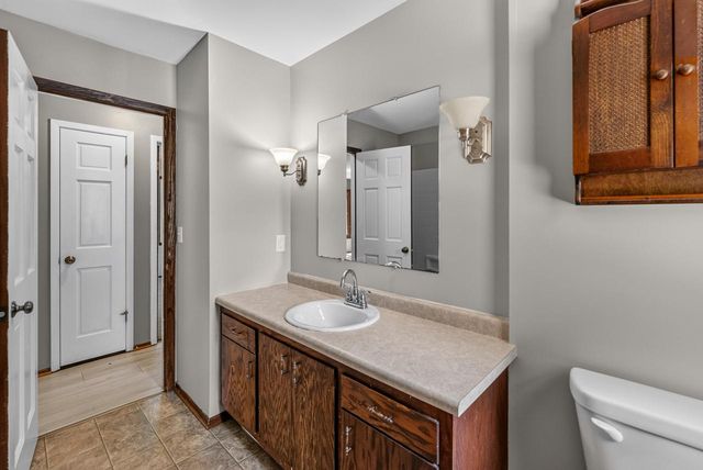 10404 W Darnel AVENUE, Milwaukee, WI 53224