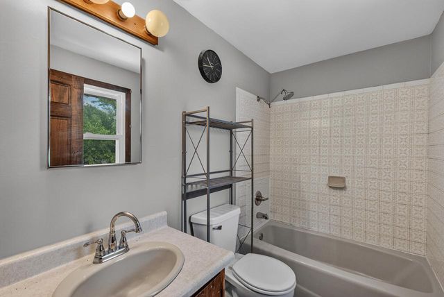 10404 W Darnel AVENUE, Milwaukee, WI 53224