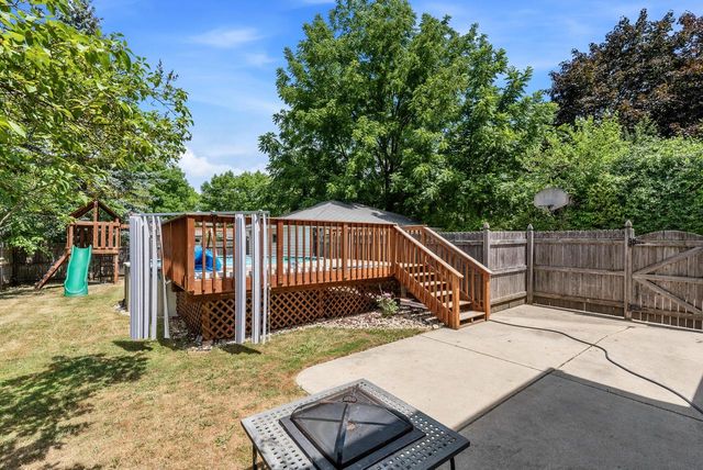 10404 W Darnel AVENUE, Milwaukee, WI 53224