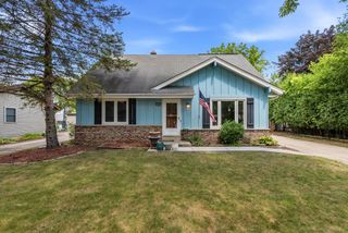 10404 W Darnel AVENUE, Milwaukee, WI 53224