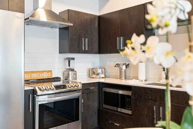 920 South St Apt 214, Nashville, TN 37203