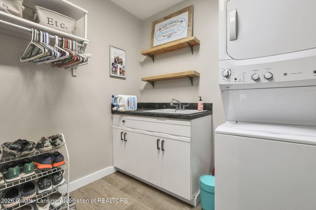 803 Wildemere Drive, Mason, MI 48854