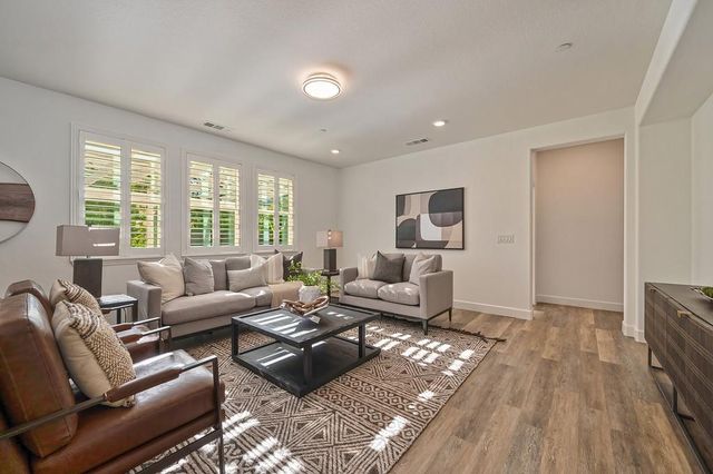 6048 Duet Way, Roseville, CA 95747