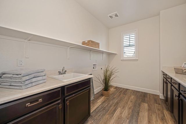 6048 Duet Way, Roseville, CA 95747