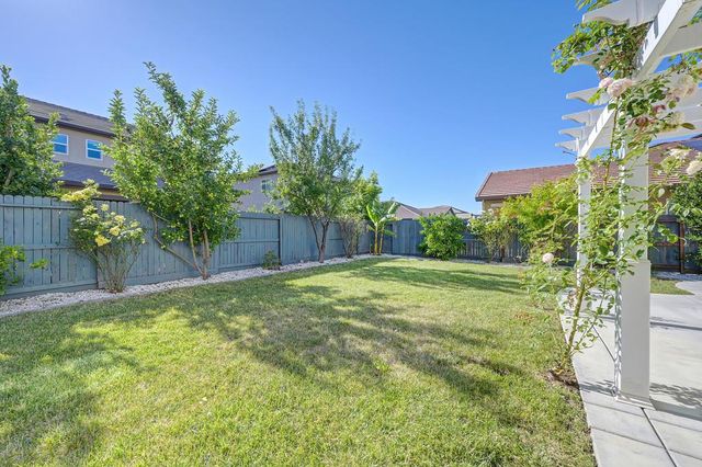 6048 Duet Way, Roseville, CA 95747