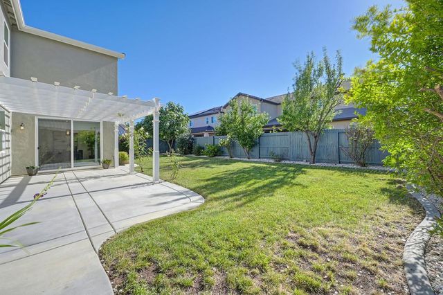 6048 Duet Way, Roseville, CA 95747