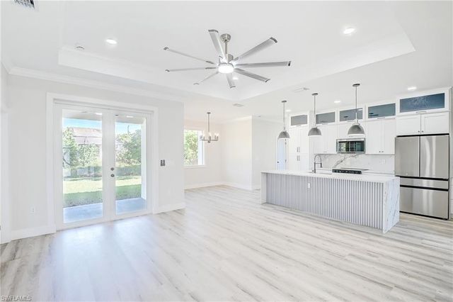 4212 34th ST SW, Lehigh Acres, FL 33976