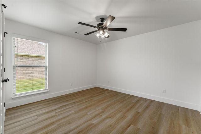 2237 Buckside Street, Springdale, AR 72762