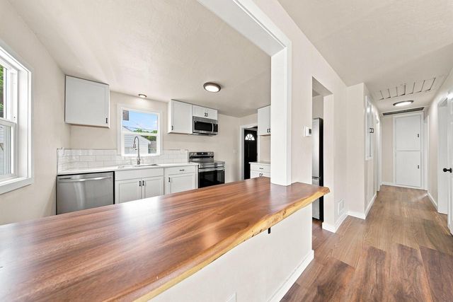 1334 Benton AVENUE, Janesville, WI 53545