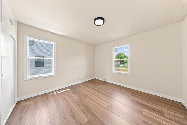 1334 Benton AVENUE, Janesville, WI 53545