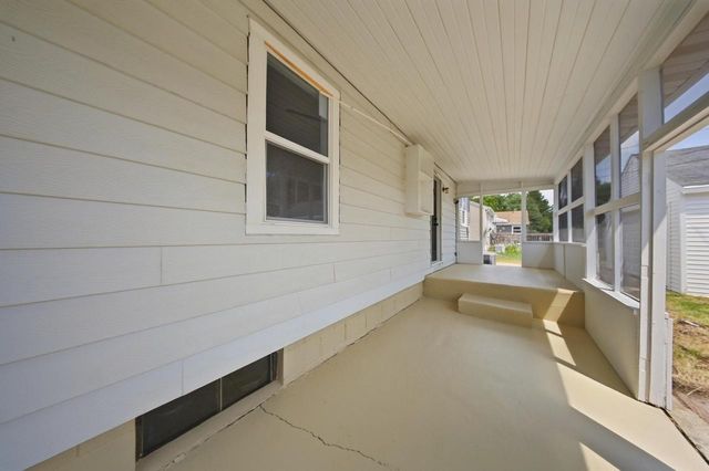 1334 Benton AVENUE, Janesville, WI 53545