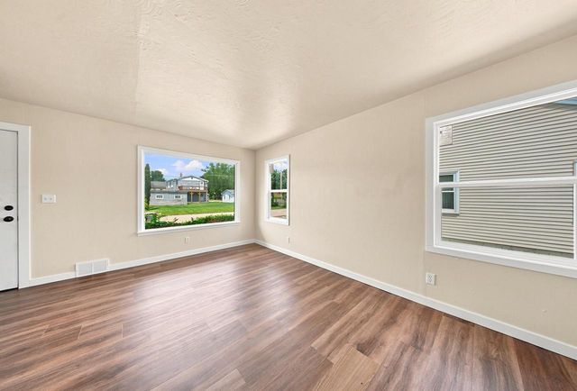 1334 Benton AVENUE, Janesville, WI 53545