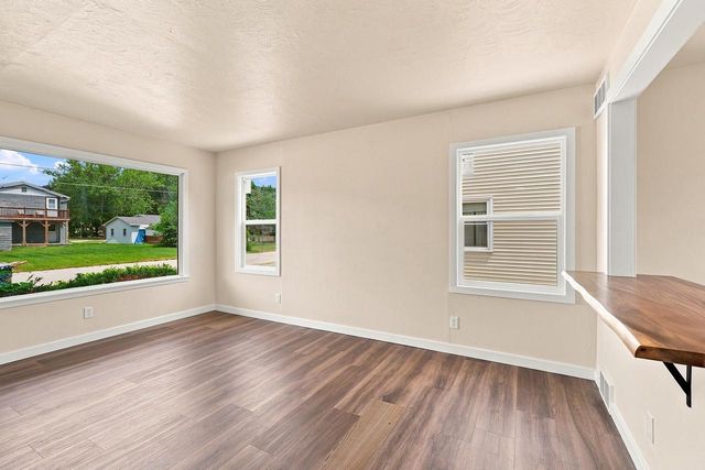 1334 Benton AVENUE, Janesville, WI 53545